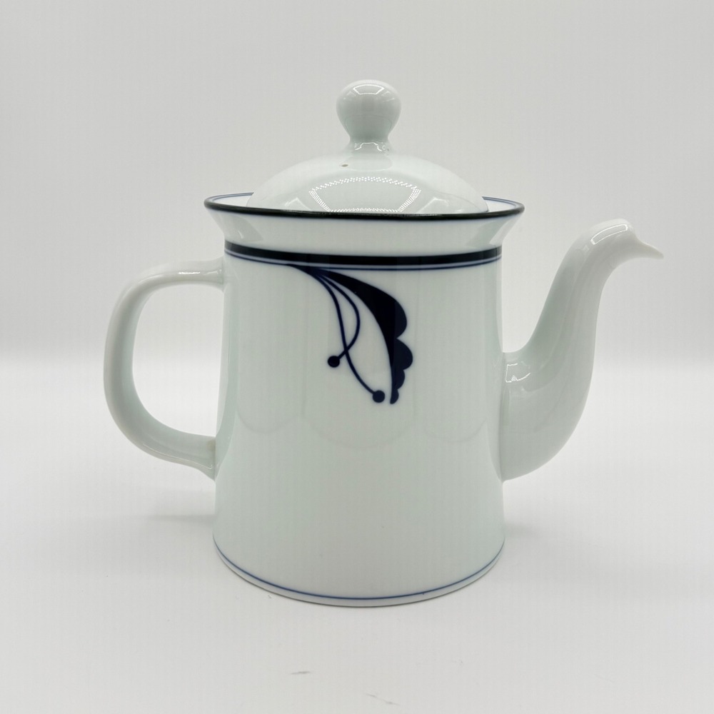 Vintage Dansk Flora Bayberry Blue White Teapot Coffee Pot Lid Japan Porcelain - Picture 3 of 6
